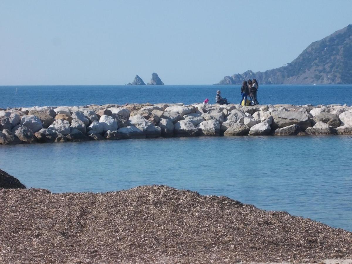 T2 Climatise A 500M De La Plage Sur La Presqu'Ile De Saint Mandrier Sur Mer Екстериор снимка